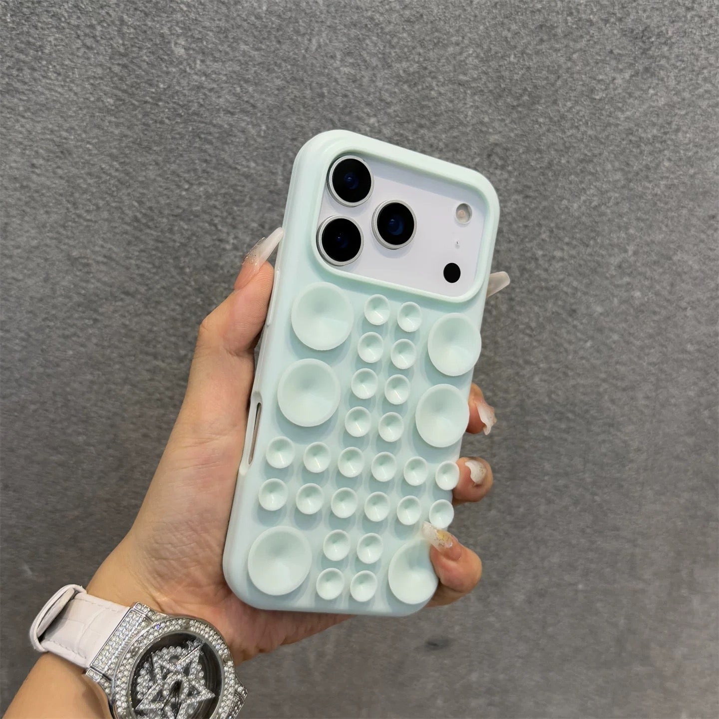 Suction cup style macaroon