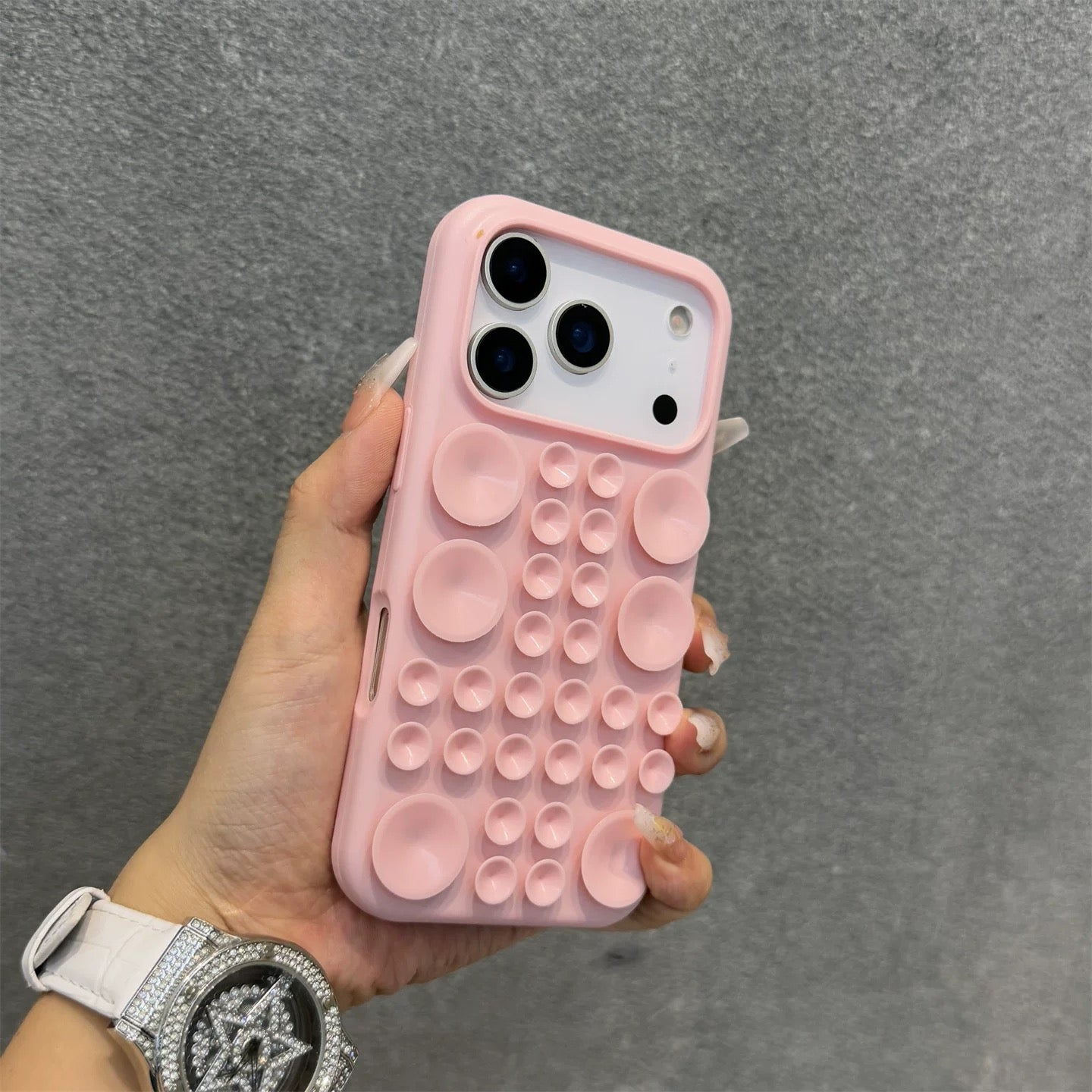 Suction cup style macaroon